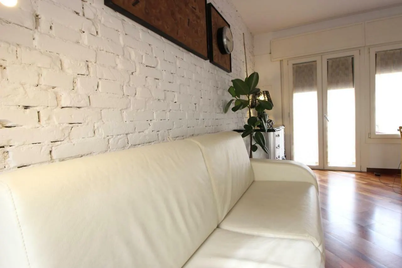 Casa-Mia Apartment Mestre 0*,